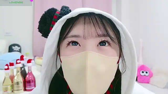 Snapshot of anchan_ chatting on December 22, 2024, 12:49 pm anchan online show from December 22, 2024, 12:49 pm