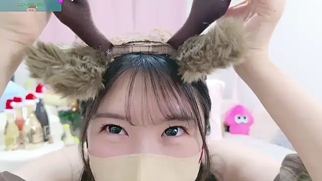 Snapshot of anchan_ chatting on December 25, 2024, 12:37 pm anchan online show from December 25, 2024, 12:37 pm