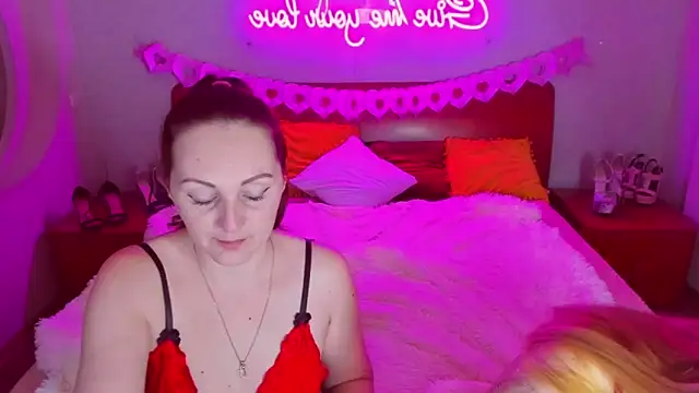 MagicEyess online show from February 12, 2025, 7:23 am