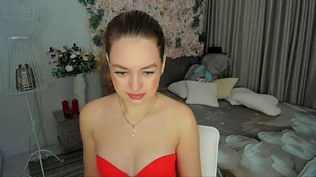 MiracleCurly online show from November 13, 2025, 6:07 pm