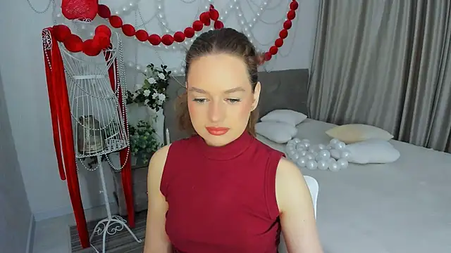 MiracleCurly online show from April 12, 2026, 10:09 am