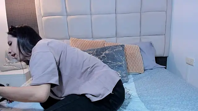 Hecatee 77 online show from January 13, 2025, 7:21 pm