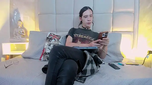 Hecatee 77 online show from November 1, 2025, 7:49 pm