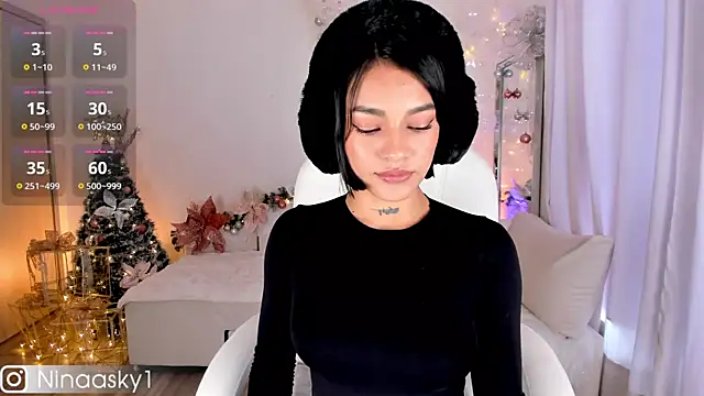 Snapshot of ninaa_sky chatting on December 21, 2024, 12:59 pm ninaa sky online show from December 21, 2024, 12:59 pm