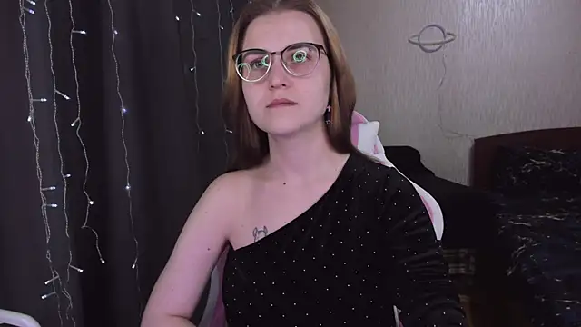 MissBrightShine online show from February 22, 2025, 1:24 pm