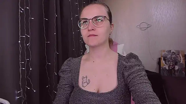 MissBrightShine online show from October 3, 2025, 10:23 am