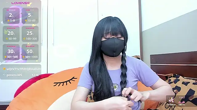 alonelove   online show from March 12, 2025, 8:51 am