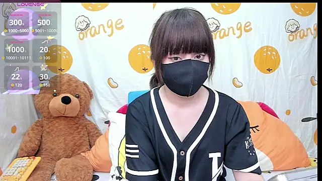 alonelove   online show from October 9, 2025, 2:42 am