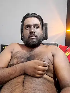 Rayansmith  online show from February 13, 2025, 8:38 am