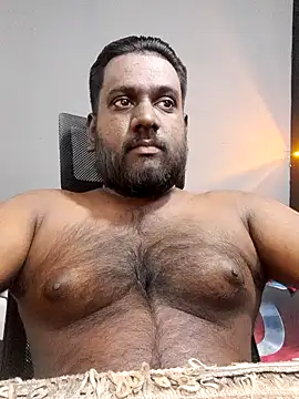 Rayansmith  online show from February 14, 2025, 11:10 am