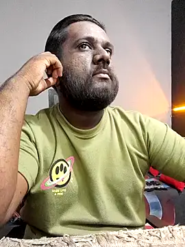 Rayansmith  online show from February 20, 2025, 8:47 pm