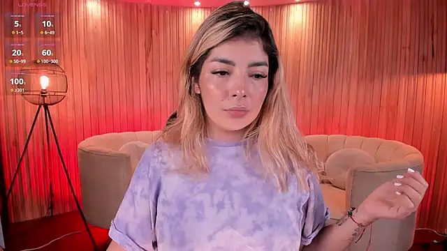 LisaMonroe  online show from February 6, 2025, 12:37 pm