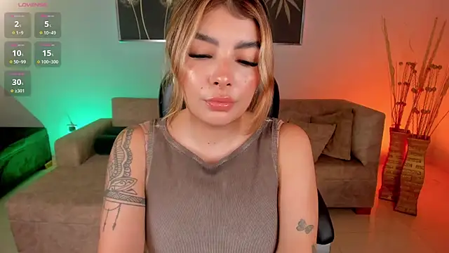 LisaMonroe  online show from March 9, 2025, 1:15 pm