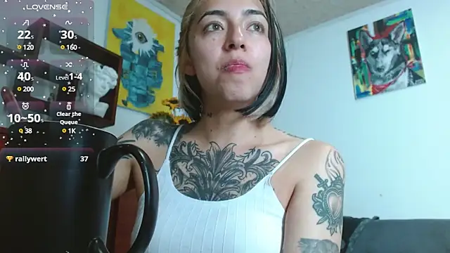 ZoeBakers  online show from February 19, 2025, 8:22 am