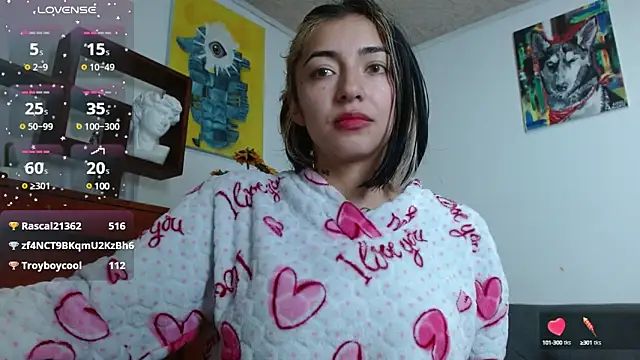 ZoeBakers  online show from February 28, 2025, 12:52 pm