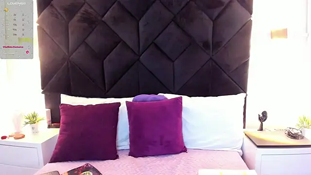 letiziia sky1 online show from December 17, 2025, 7:31 pm