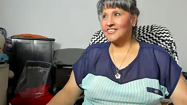 Snapshot of merlyna_goldens chatting on July 9, 2026, 5:00 am merlyna goldens online show from July 9, 2026, 5:00 am
