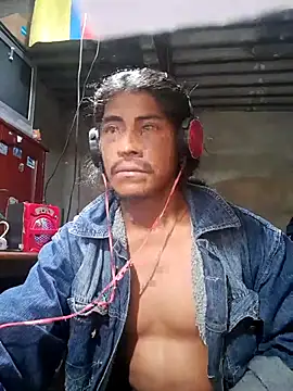 Snapshot of davidatration15 chatting on June 10, 2026, 3:29 am davidatration15 online show from June 10, 2026, 3:29 am