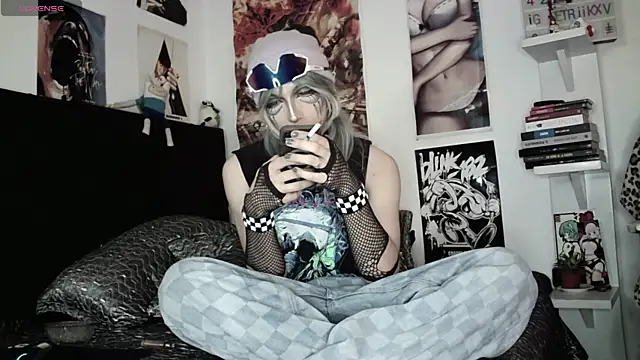 kiiler queen online show from April 10, 2026, 5:28 pm