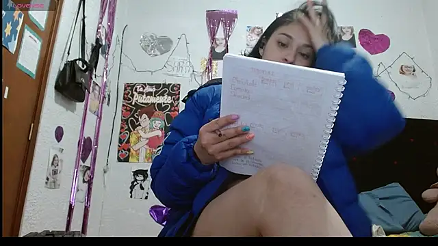 Saray extrovert  online show from March 10, 2025, 4:17 am