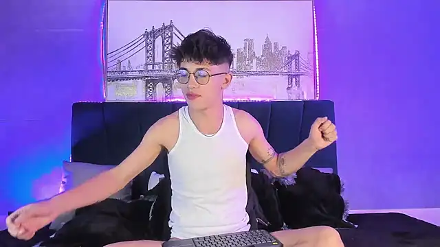 Andrew thevil online show from December 9, 2024, 1:40 am