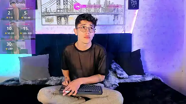 Andrew thevil online show from January 12, 2025, 8:25 am