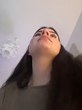 EllyNora online show from February 13, 2026, 3:52 pm