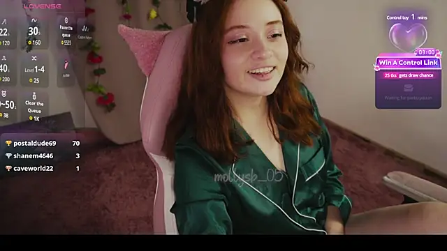 Snapshot of molly_russell chatting on March 3, 2025, 7:39 pm molly russell online show from March 3, 2025, 7:39 pm