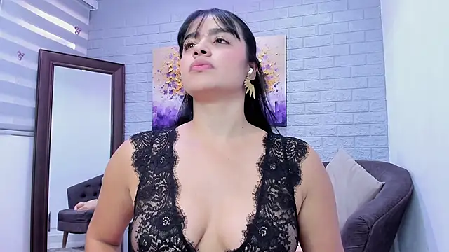 Paula Desousa online show from April 12, 2026, 4:56 pm