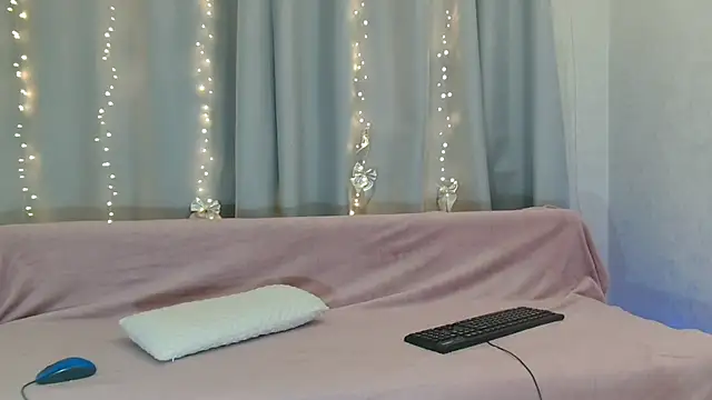 Imcarrieberry online show from February 3, 2025, 4:20 pm