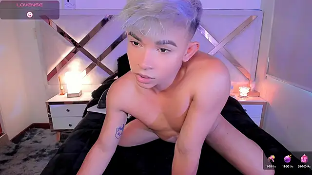 Snapshot of Austin_connor_ chatting on January 19, 2025, 3:32 pm Austin connor  online show from January 19, 2025, 3:32 pm
