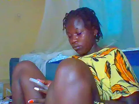 prettychic5 online show from May 18, 2026, 5:13 am
