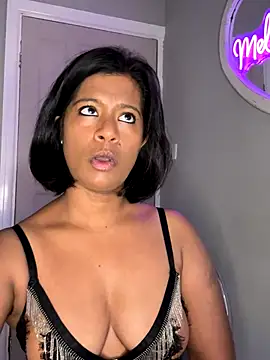 RoseMelanie online show from October 8, 2025, 6:44 am