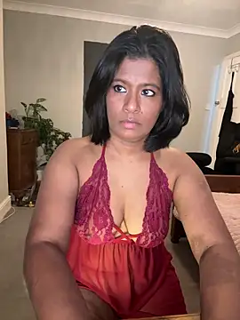 RoseMelanie online show from February 5, 2026, 7:57 am