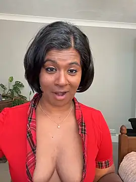 RoseMelanie online show from February 25, 2026, 7:40 am