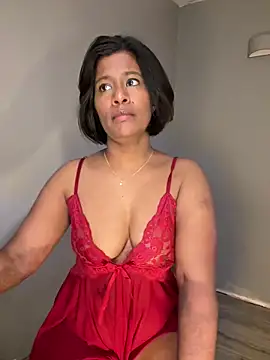 RoseMelanie online show from April 3, 2026, 7:01 pm