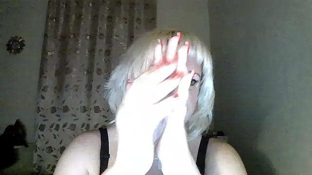 MeilomaWesa online show from September 17, 2025, 10:55 pm