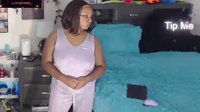 temptressbeauty24 online show from November 14, 2025, 5:17 am