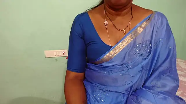 shrutitelugu69 online show from March 4, 2026, 2:23 pm