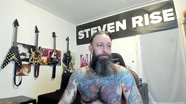 Snapshot of StevenRiseNYC chatting on April 25, 2026, 12:30 pm StevenRiseNYC online show from April 25, 2026, 12:30 pm