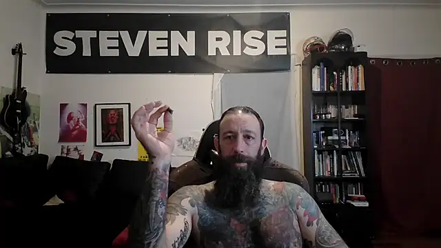 Snapshot of StevenRiseNYC chatting on June 2, 2026, 12:12 am StevenRiseNYC online show from June 2, 2026, 12:12 am