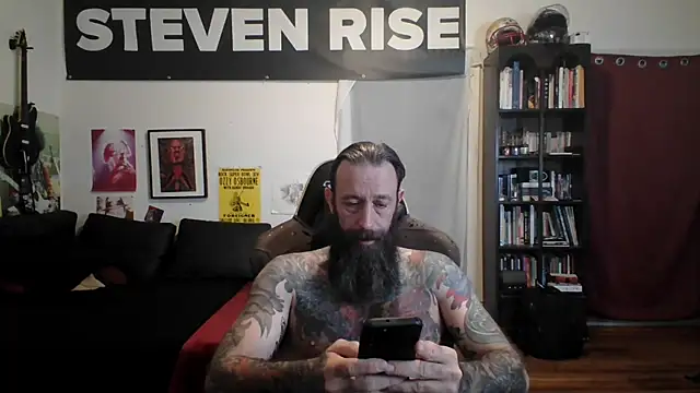 Snapshot of StevenRiseNYC chatting on June 2, 2026, 12:18 pm StevenRiseNYC online show from June 2, 2026, 12:18 pm