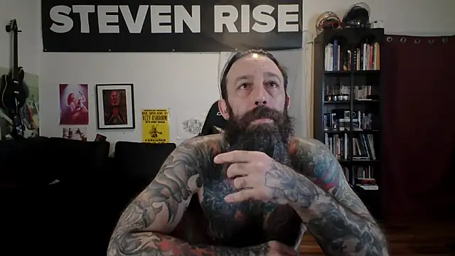 Snapshot of StevenRiseNYC chatting on June 3, 2026, 12:41 pm StevenRiseNYC online show from June 3, 2026, 12:41 pm