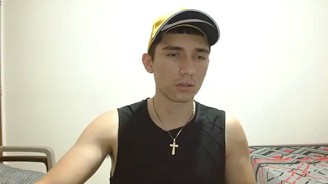 Snapshot of ChicoMaloFfF chatting on May 6, 2026, 1:36 am ChicoMaloFfF online show from May 6, 2026, 1:36 am