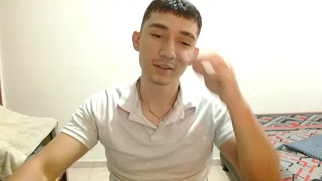 Snapshot of ChicoMaloFfF chatting on May 20, 2026, 1:17 pm ChicoMaloFfF online show from May 20, 2026, 1:17 pm