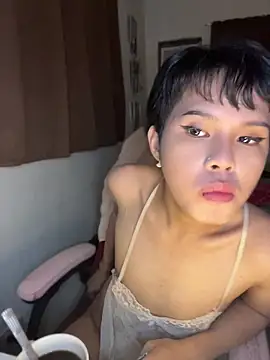 Snapshot of Plaxtique chatting on June 15, 2026, 8:33 pm Plaxtique online show from June 15, 2026, 8:33 pm