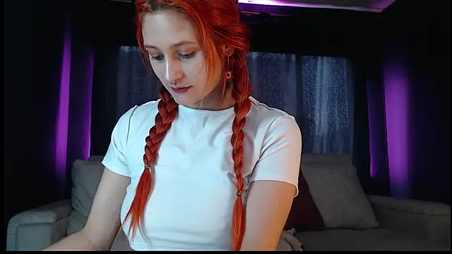 skinny Raven online show from November 5, 2025, 5:02 pm