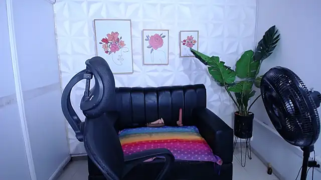 Valentinaa mature online show from November 9, 2025, 12:31 am