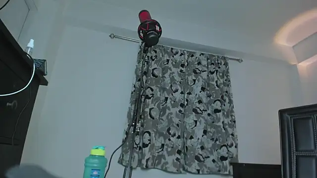 eileen pinkman online show from October 25, 2025, 10:15 pm