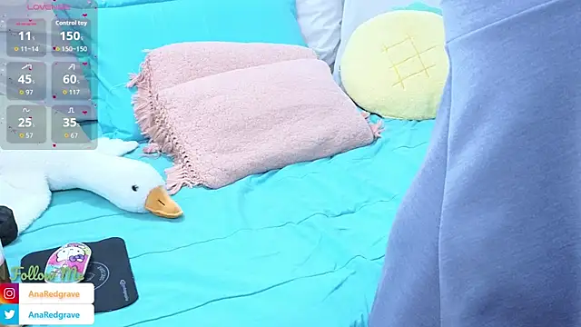 AnnaRedgrave online show from September 26, 2025, 3:27 pm